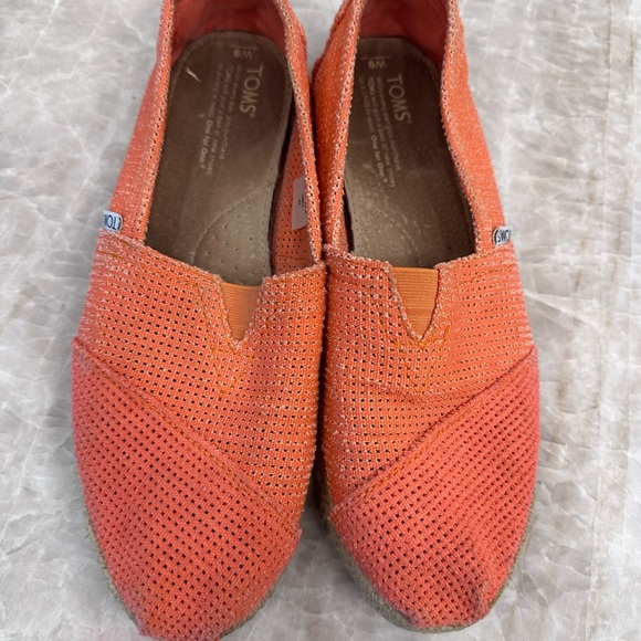 TOMS - Orange “square-pattern” slip-on Alpargata shoes.  Size 9 women - Picture 2 of 3